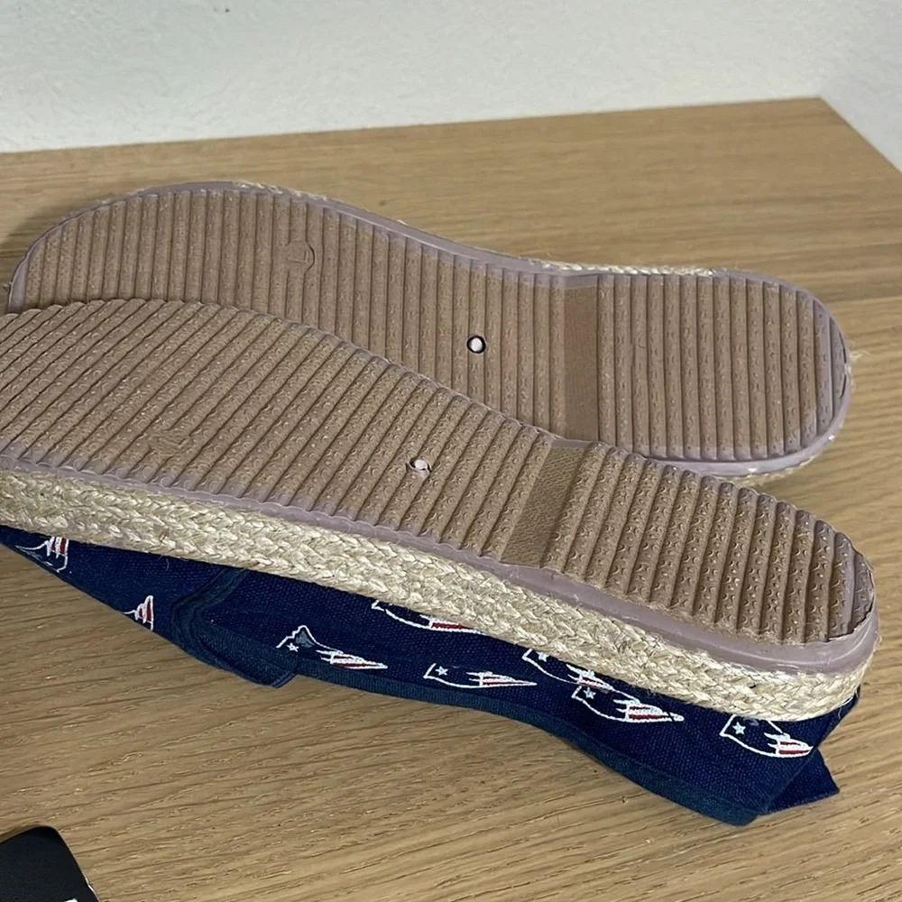 FOCO NFL Women's New England Patriots Espadrille Canvas flats size Large (9/10) - Picture 9 of 16
